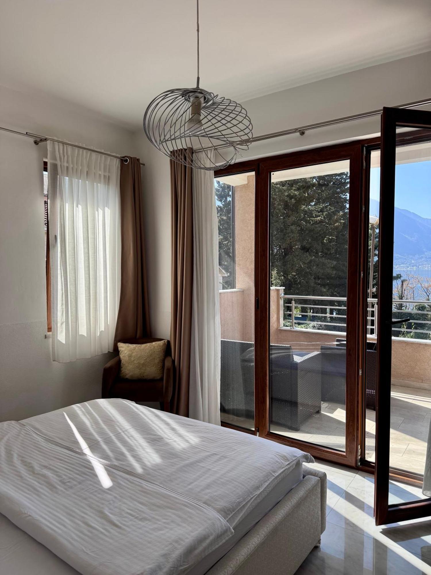 Bocche Di Cattaro Apartments Exterior photo