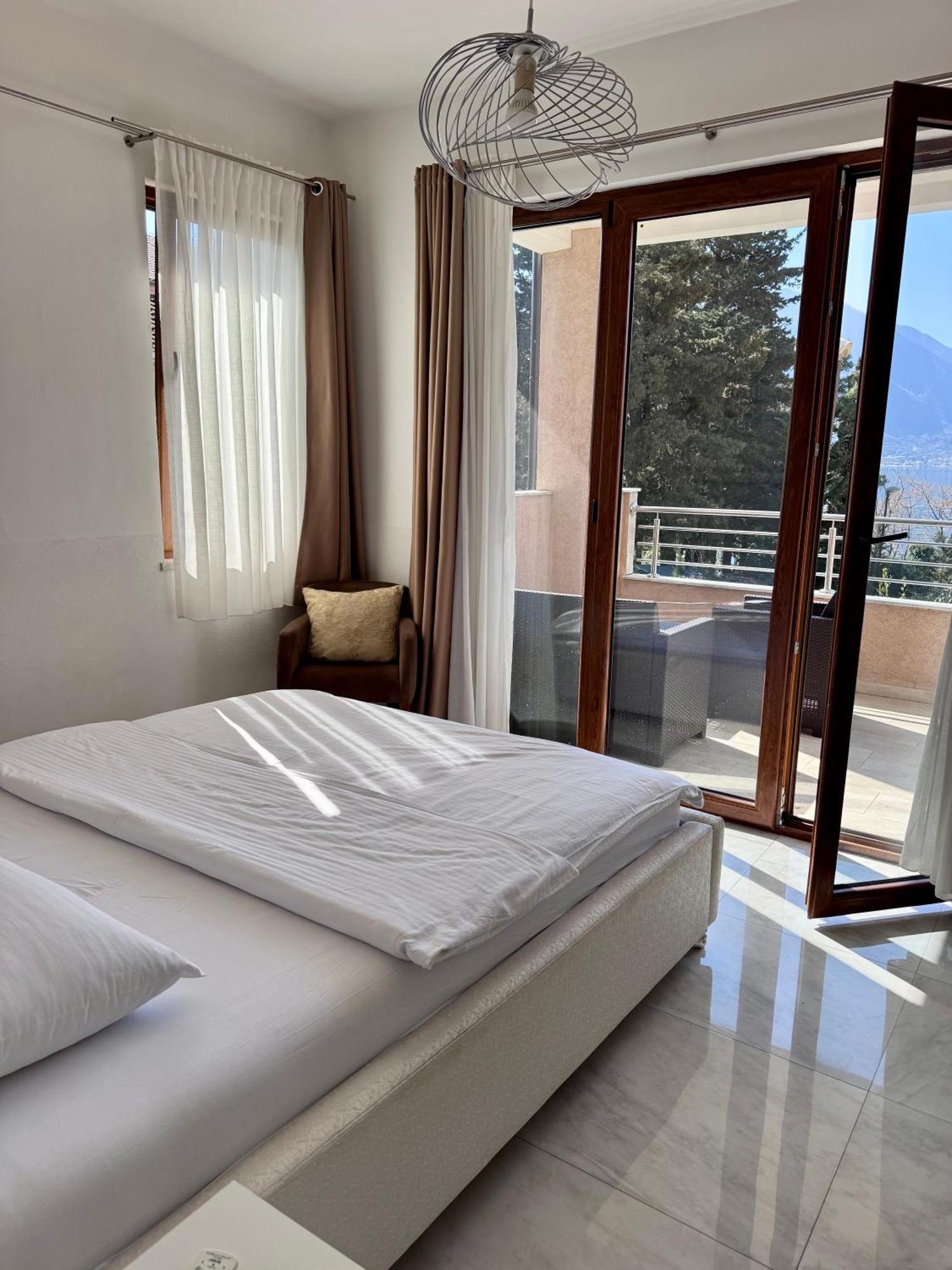Bocche Di Cattaro Apartments Exterior photo